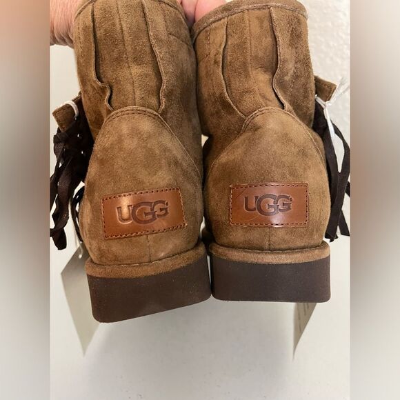 UGG Karisa tassel 1009251 luxe collection brown suede boots with fringe size 7 - Picture 16 of 16